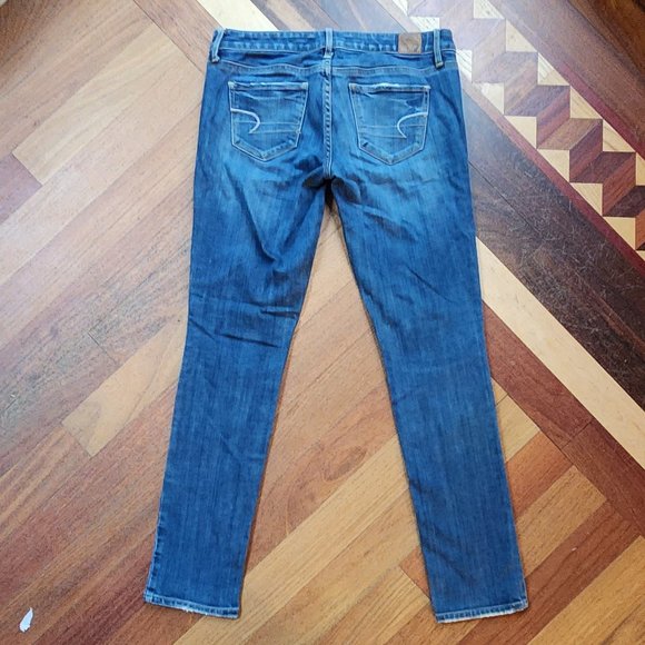 American Eagle Outfitters Medium Wash Straight Leg Jeans Size 4 - Picture 12 of 16